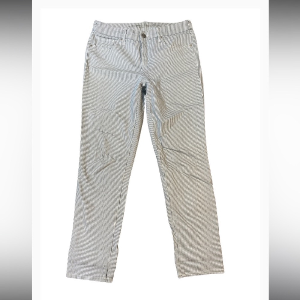 Chico's Ankle Cropped Jeans Girlfriend Sliming with Rolled Cuffs size 4 small - Picture 4 of 15